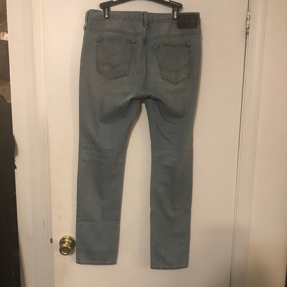 Men’s Bullhead, ripped Jean. Size 30/30. - Picture 5 of 5